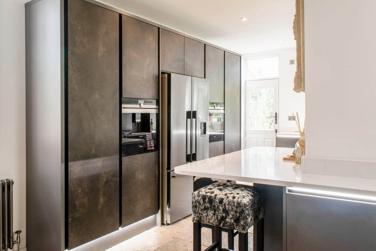 Past Projects: Contemporary Handleless Kitchen
